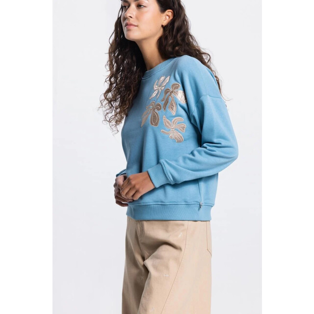 Jansen Amsterdam Maika sw 165 sweat long sleeve satin flowers embroidery 000750 aquamarijn SW 165 large