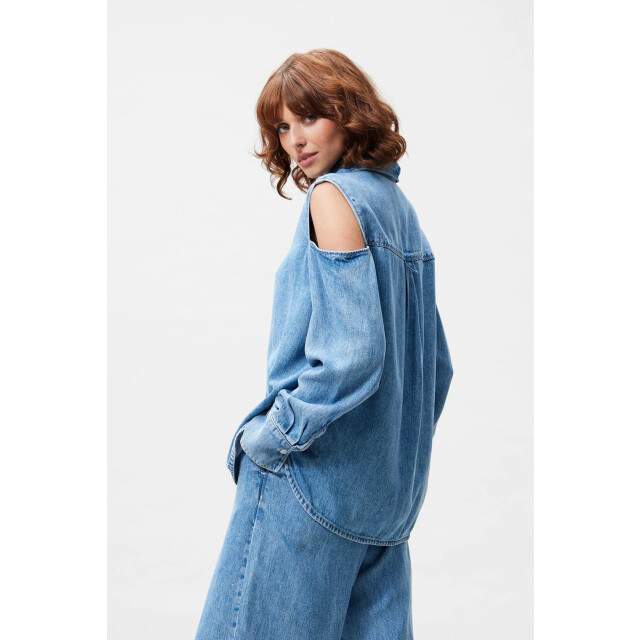 Catwalk Junkie 2601021609 open shoulder denim blouse 2601021609 Open shoulder denim blouse large