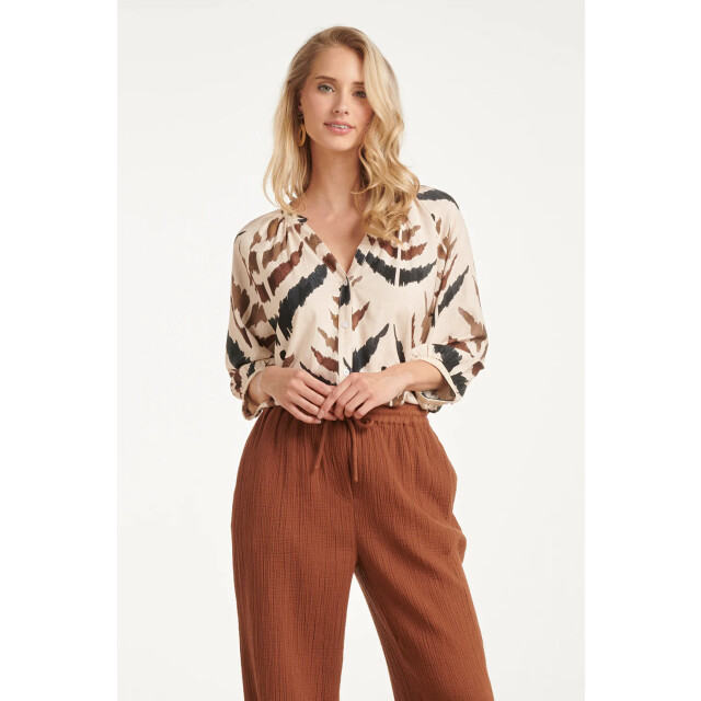 Smashed Lemon Blouse met v-hals en grafische aztec print | 8718679002967 large