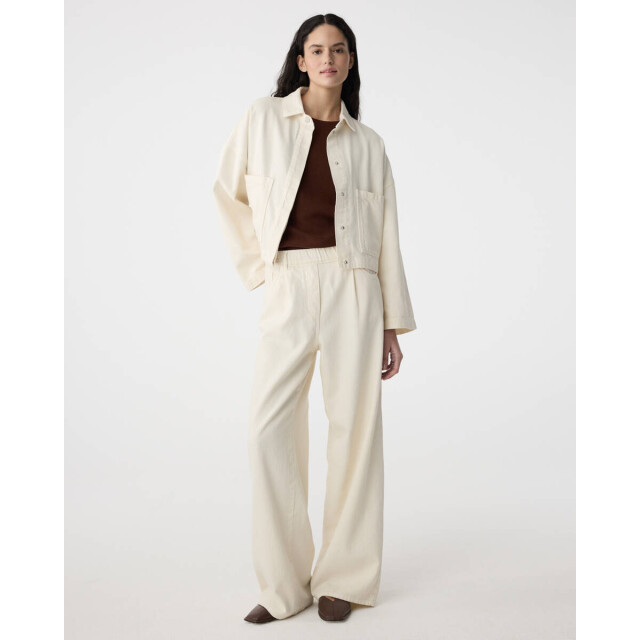 Knit-ted Jasje 261p116 daisy Knit-ted Jasje 261P116 Daisy large