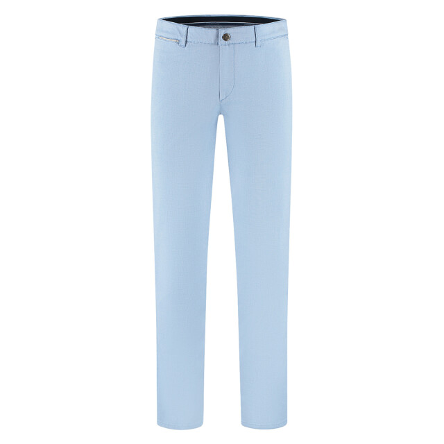 Com4 Chino 21282133 Com4 Chino 21282133 large