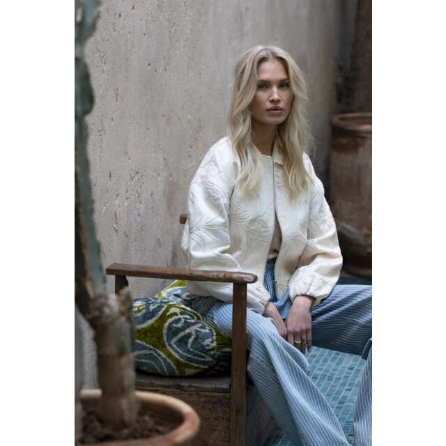 Geisha 65022-10 718 jacket embroidery ecru 65022-10 718 large