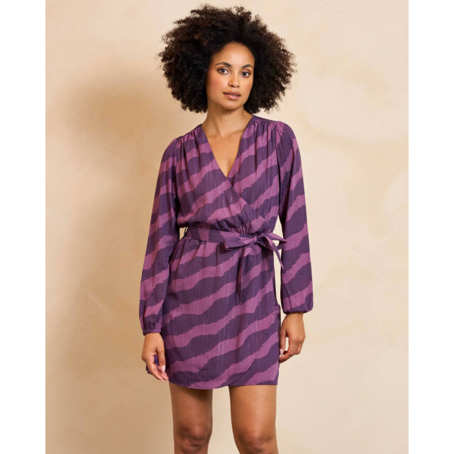 Lofty Manner Jurk ra23 eluna Lofty Manner Jurk RA23 ELUNA large