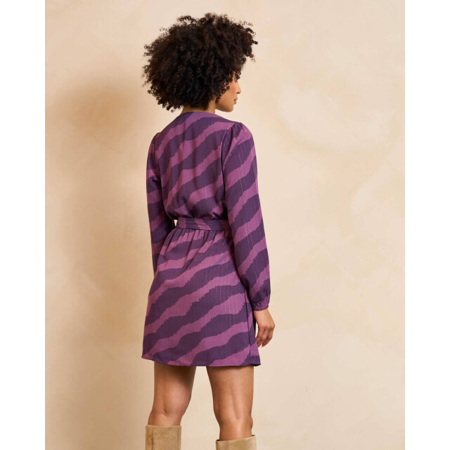 Lofty Manner Jurk ra23 eluna Lofty Manner Jurk RA23 ELUNA large