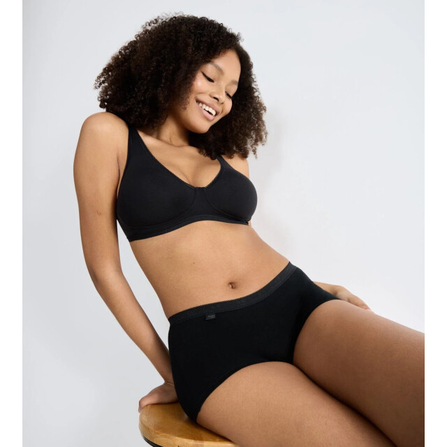 Sloggi Basic+ short zwart Sloggi Dames Basic+ Short 10189218 0004 black large