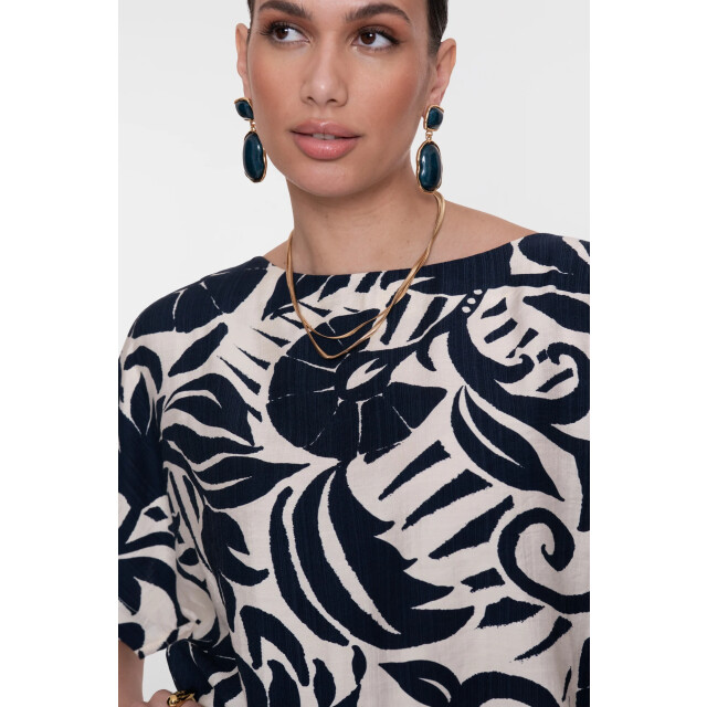 Geisha 63236-26 675 top flower bi-color navy/off-white 63236-26 675 large