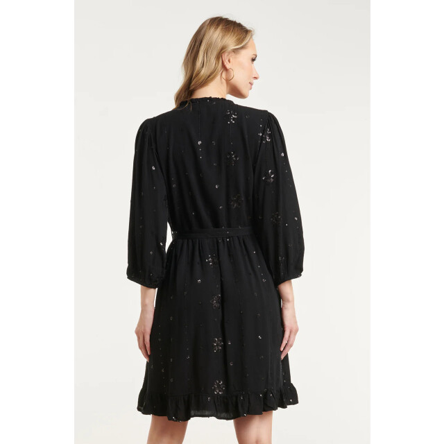 Smashed Lemon Zwarte midi jurk met subtiel goudkleurig bloem borduursel | 8718679040556 large