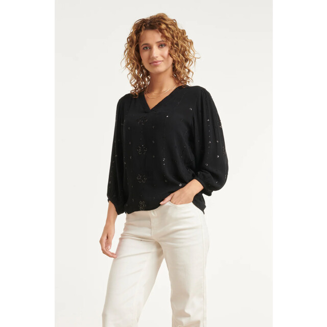 Smashed Lemon Zwarte blouse met subtiel goudkleurig borduursel en v-hals | 8718679040792 large