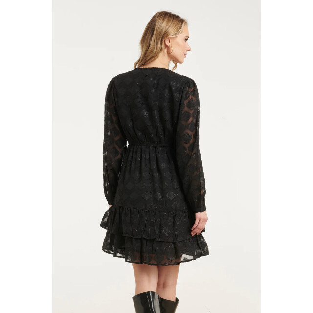 Smashed Lemon Zwarte jurk met v-hals en geometrische lurex details | 8718679041119 large