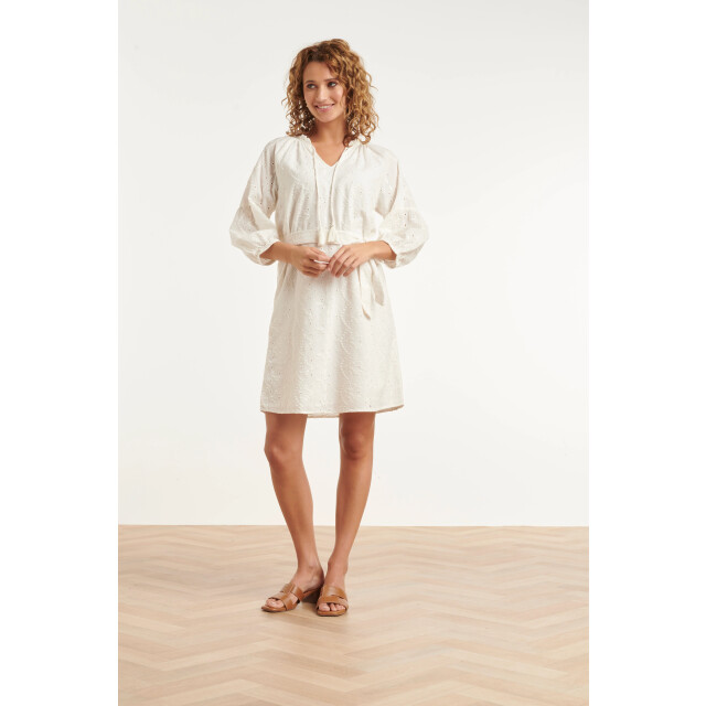 Smashed Lemon Crème jurk met broderie en tailleceintuur | 8718679041430 large