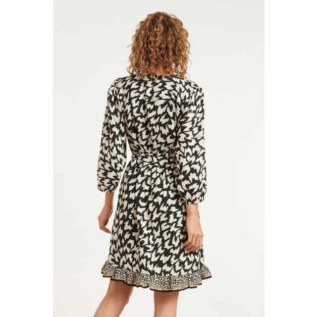 Smashed Lemon Zwart-witte dierachtig print jurk met ceintuur en ruffle detail | 8718679040396 large