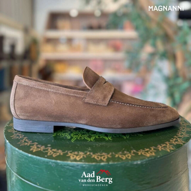 Magnanni 25396 499 Aston Instapschoenen Bruin 25396 499 Aston large