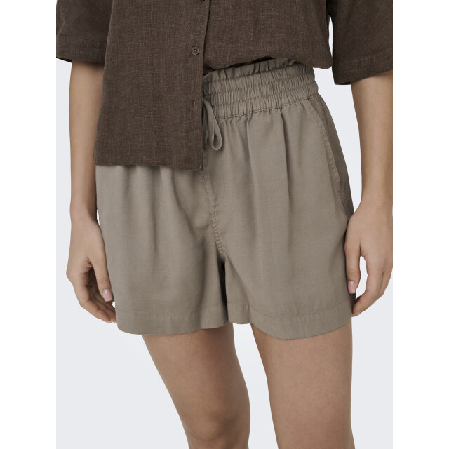 Only Onlaris life pull up shorts wvn cc 15364117 large