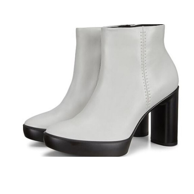ECCO 207803 SHAPE Enkellaarzen Wit 207803 SHAPE large