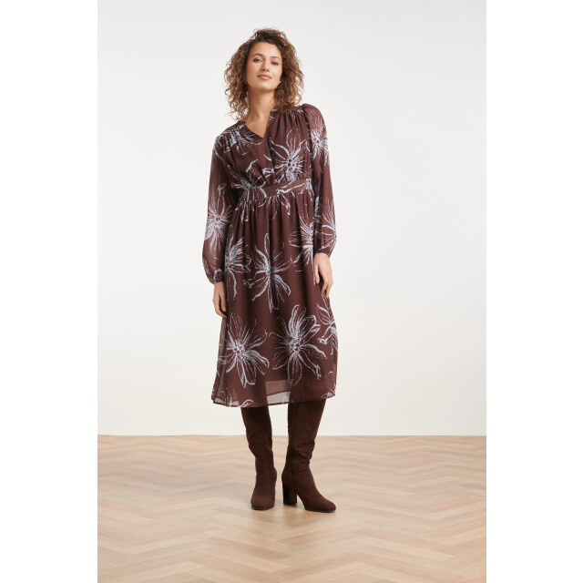 Smashed Lemon Midi jurk met grote bloemenprint in bruin en licht blauw | 8718679061582 large