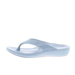 Aetrex Maui flips glossy