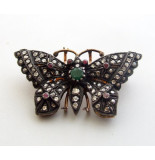 Christian Antieke vlinder broche met roosdiamant, robijn en smaragd