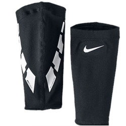 Nike Guard lock elite scheenbeschermer sleeves