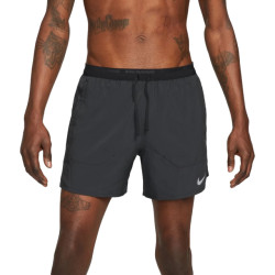 Nike Stride dri-fit short