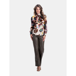 Mucho Gusto Blouse vinci met koeienprint en graffiti illustraties