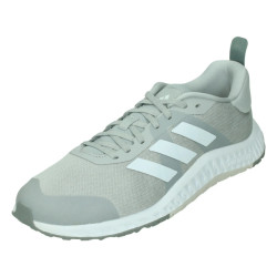 Adidas Everyset trainer