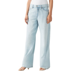 Levi's Xi straight luxury trip
