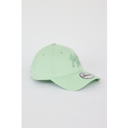 New Era League 9forty