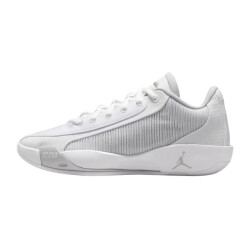 Nike Jordan .77