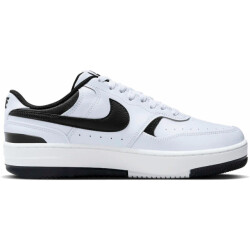 Nike gamma force lage sneakers dames -