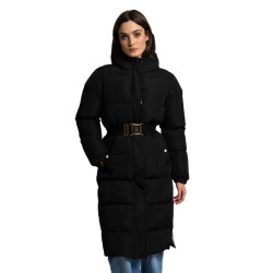 Nikkie Ynnwood ange puffer