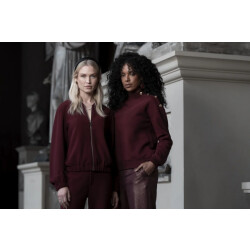 Geisha 52600-41 480 sweater with buttons at shoulder burgundy