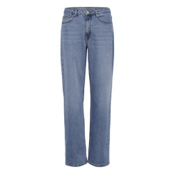 My Essential Wardrobe 10704222 05 the louis jeans