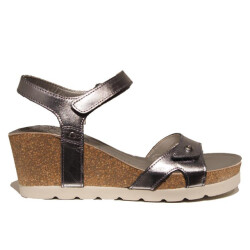 Panama Jack Julia shine