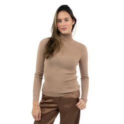 Nikkie Joie turte top