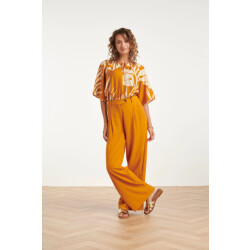 Smashed Lemon Tuniek top met blad print en strikdetail in oker geel |