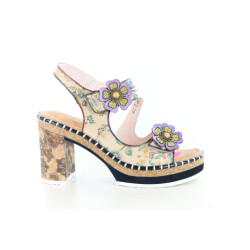 Laura Vita Naomio 16